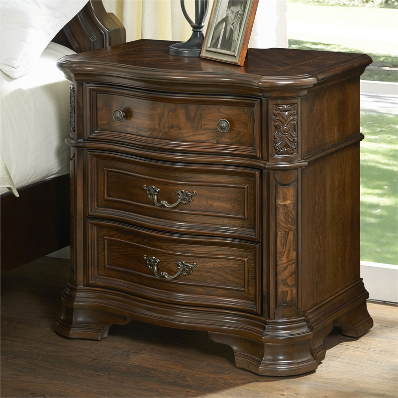 Steve Silver Royale Queen 5PC Bedroom Set in Brown