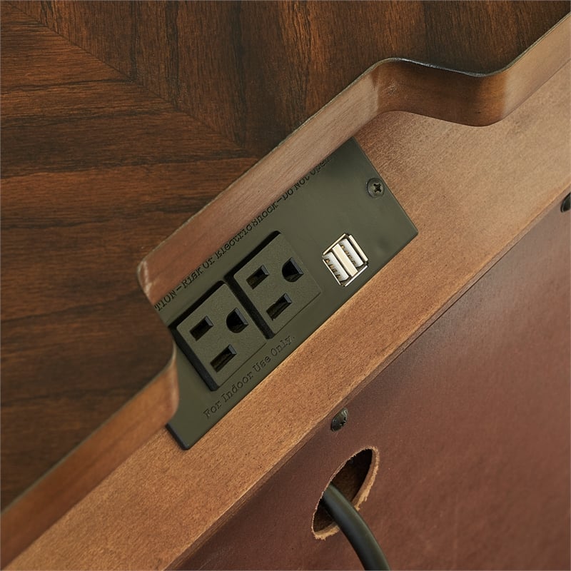 Steve Silver Royale Queen 5PC Bedroom Set in Brown