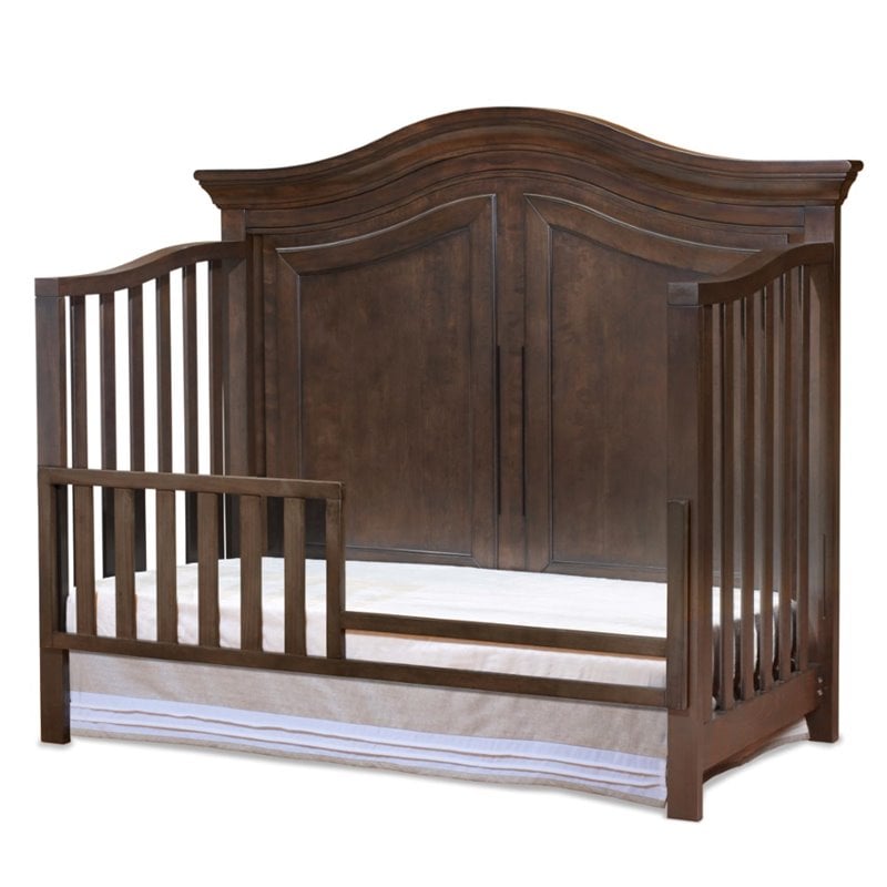 Sorelle Providence Crib in Chocolate