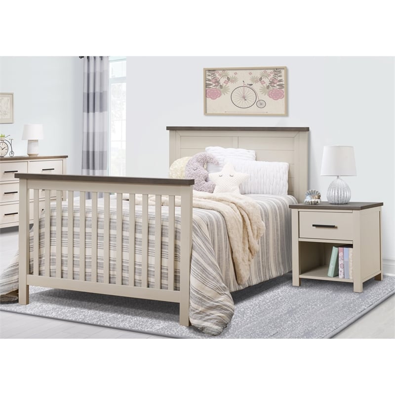 Sorelle Furniture Westley Nightstand in Chocolate Bisque