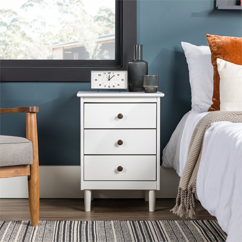 3 Drawer Solid Wood Nightstand in White BR3DNSWH