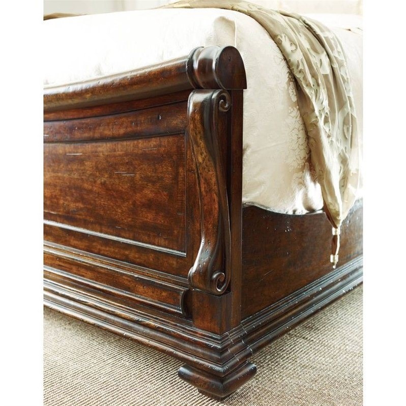 Stanley Furniture Continental Queen Sleigh Bed in Barrel ...
