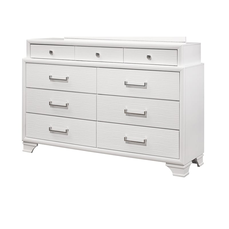 Global Furniture USA Jordyn Solid Wood 9-Drawer White Dresser