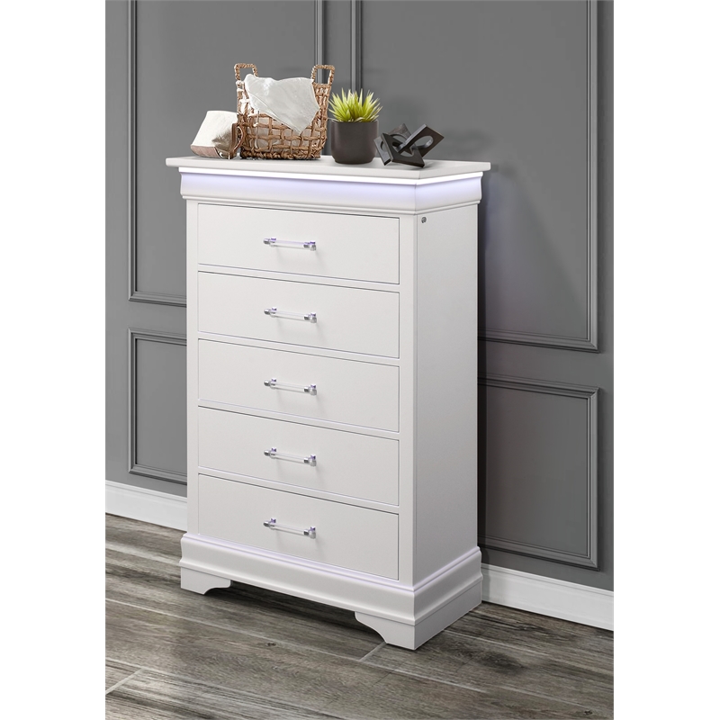 Global Furniture USA Charlie Traditional/Modern White Wood Chest with LED