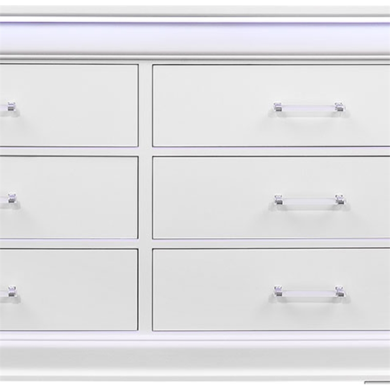 Global Furniture USA Charlie Traditional/Modern White Wood Dresser with LED
