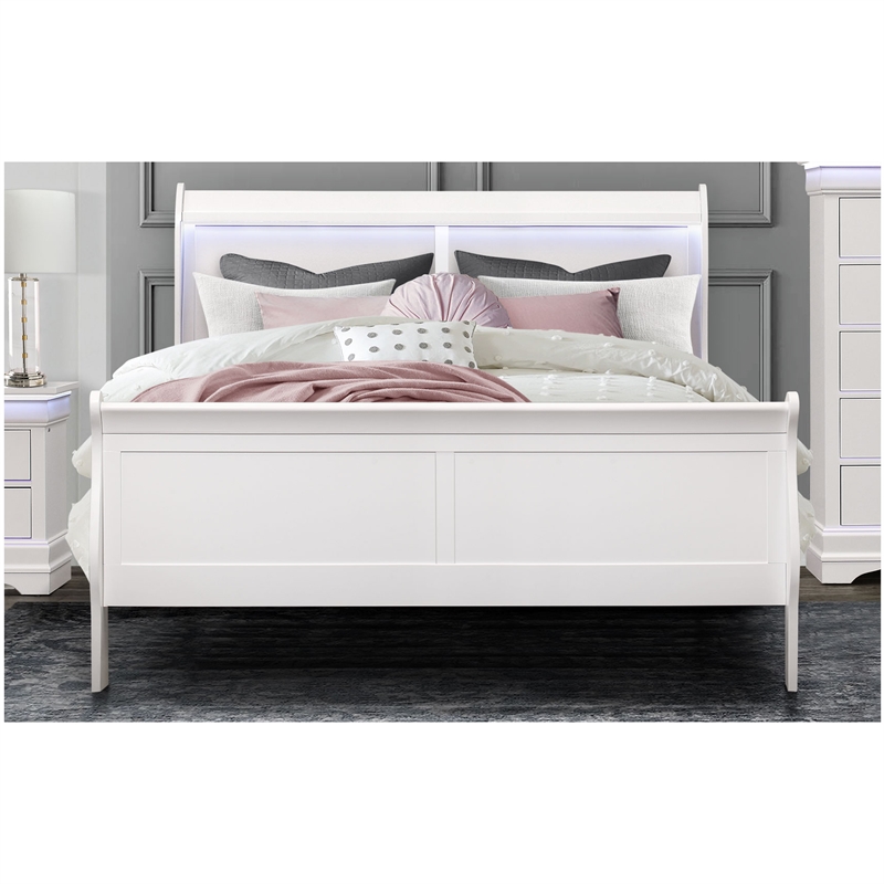 Global Furniture USA Charlie Traditional/Modern White Wood King Bed with LED