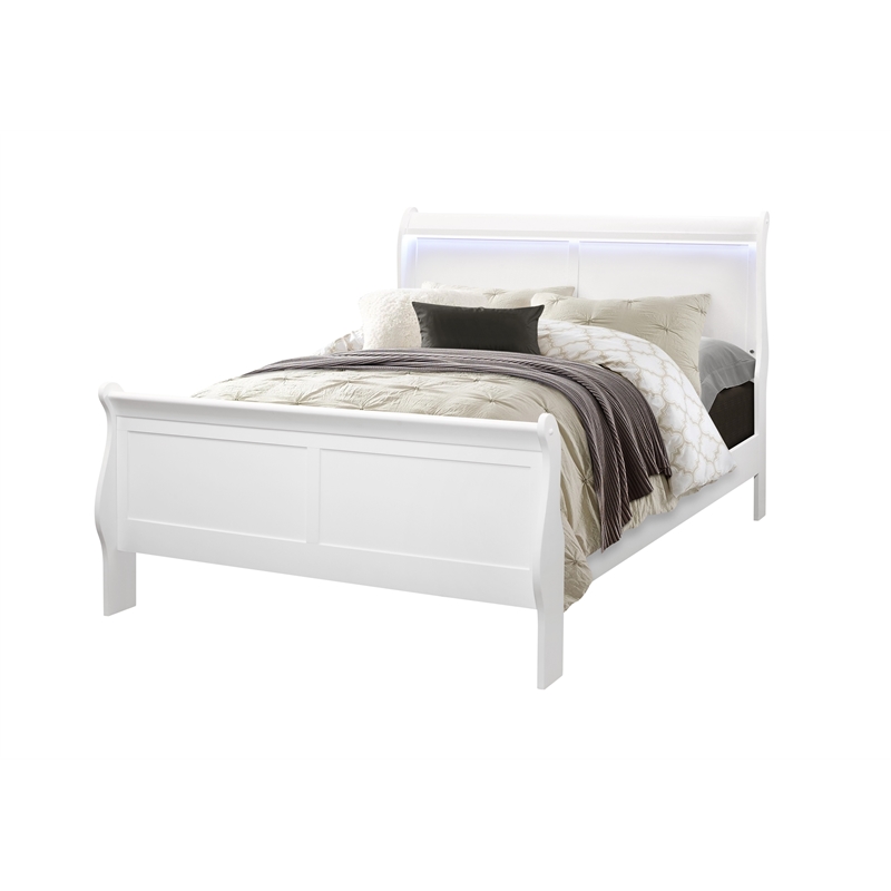 Global Furniture USA Charlie Traditional/Modern White Wood King Bed with LED
