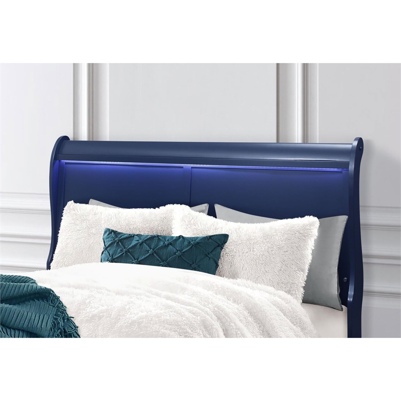 Global Furniture USA Traditional Charlie Blue Wood Full Bed with LED