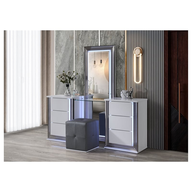 Global Furniture USA Ylime Smooth White Vanity Set