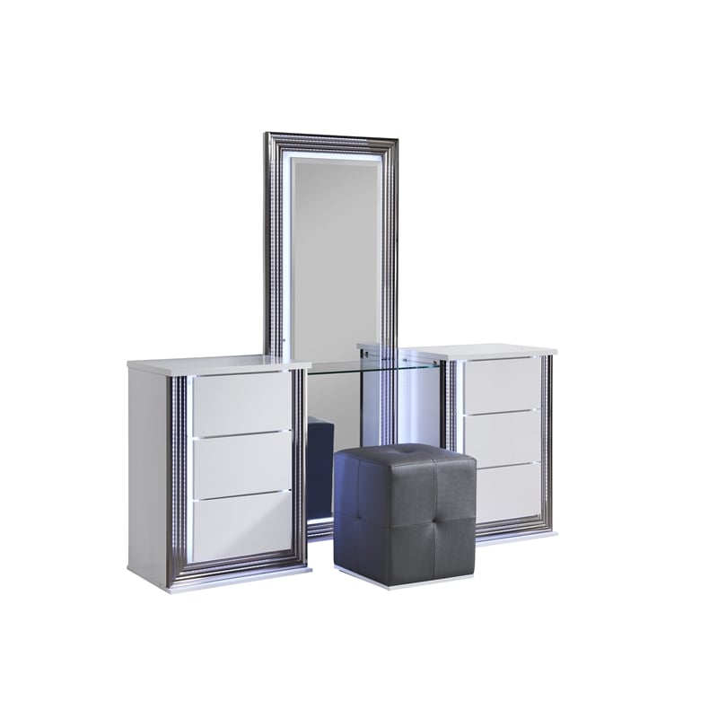 Global Furniture USA Ylime Smooth White Vanity Set