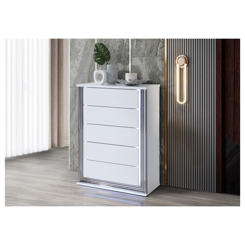 Global Furniture USA Ylime Metallic Smooth White Chest With LED