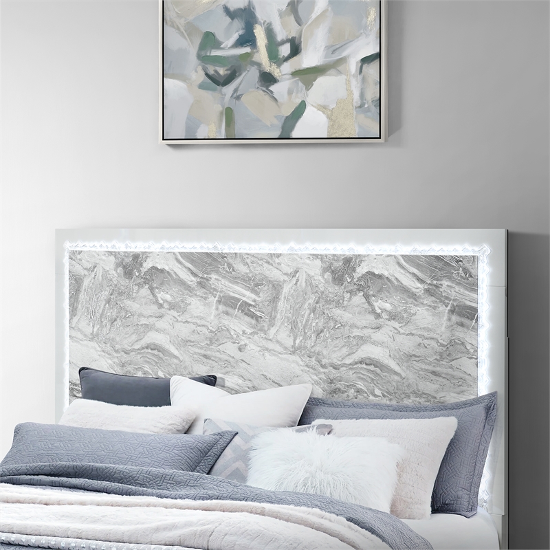 Naomi Silver with Faux Marble Detailing King Bed with LED Light
