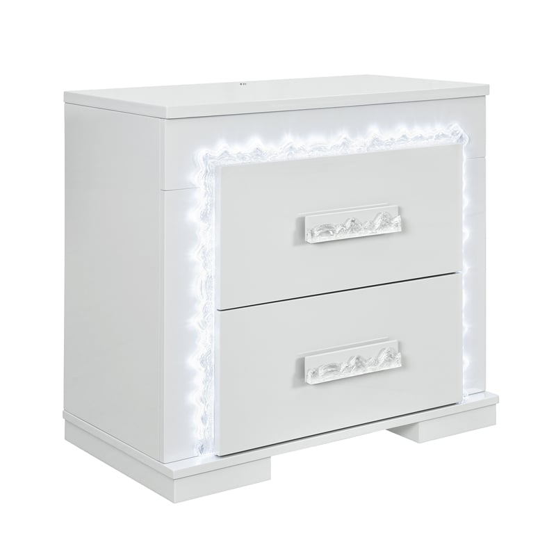 Naomi Silver with Faux Marble Detailing King Bedroom Set with LED Light