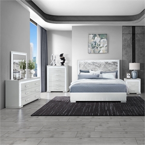 Naomi Silver with Faux Marble Detailing Queen Bedroom Set with LED Light