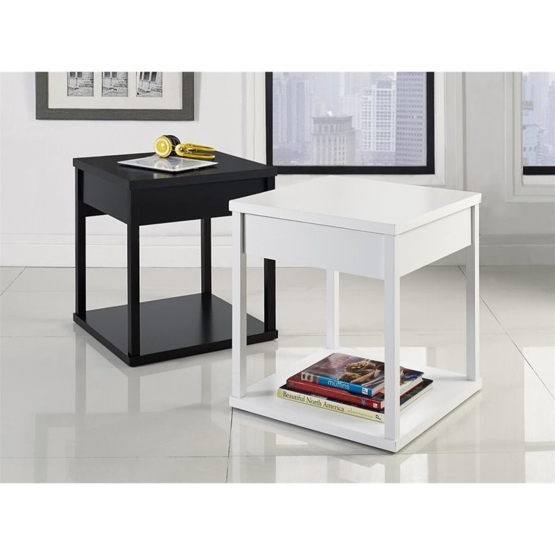 Square End Table in Black 5185096W