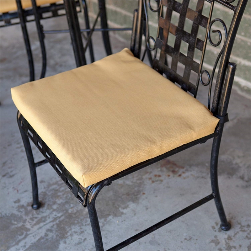 Mandalay Iron 3 Piece Patio Bistro Set in Bronze