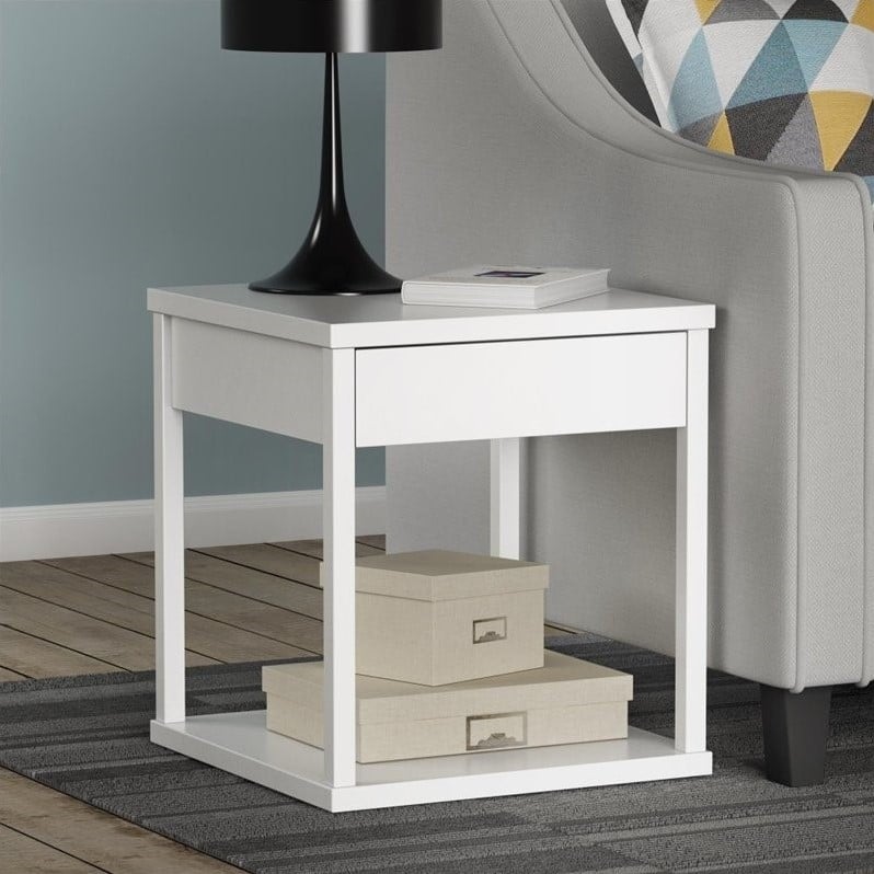 Square End Table in White - 5185196W