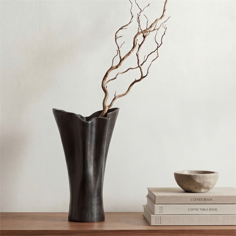Moe's Home Collection Yeri Vases Metal Black