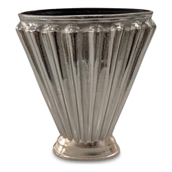 Vases / Urns