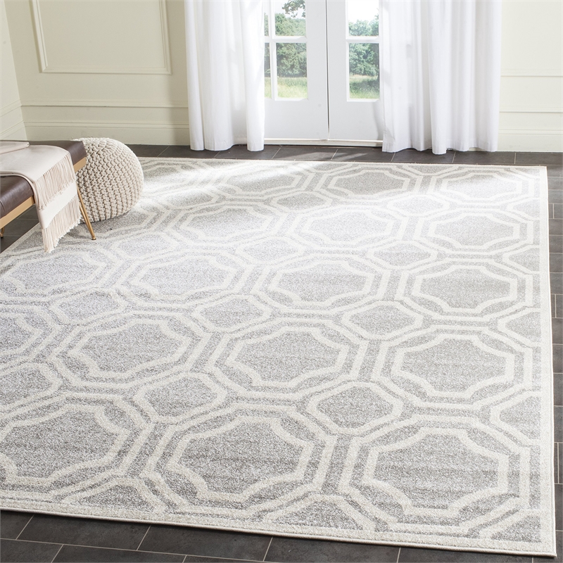 Safavieh Amherst 3' X 5' Power Loomed Rug in Light Gray and Ivory
