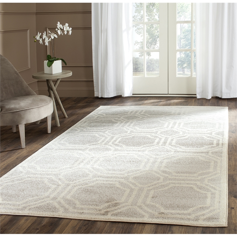 Safavieh Amherst 6' X 9' Power Loomed Rug in Light Gray and Ivory