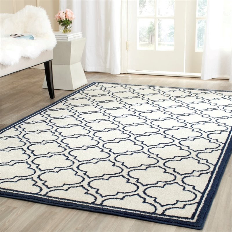 Safavieh Amherst 6' X 9' Power Loomed Rug in Ivory and Navy