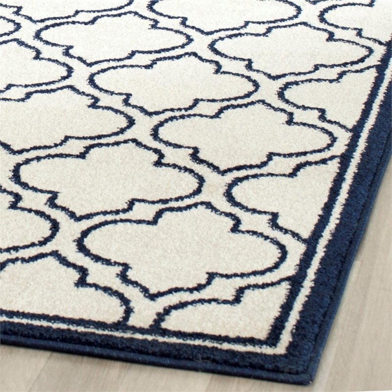 Safavieh Amherst 6' X 9' Power Loomed Rug in Ivory and Navy