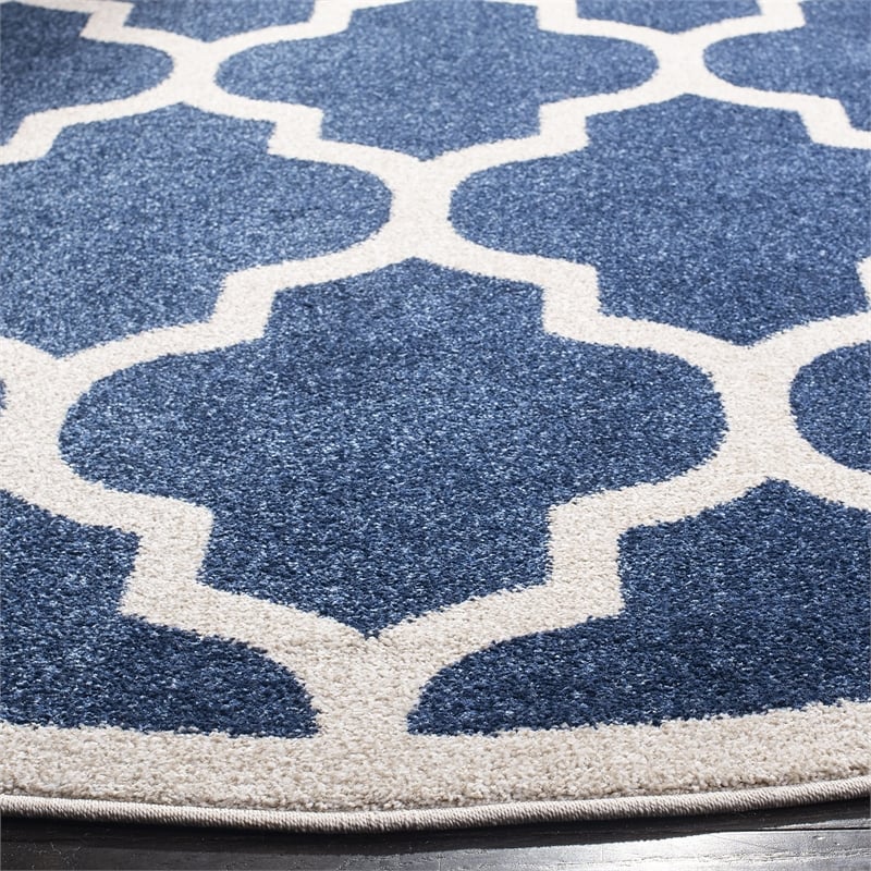 Safavieh Amherst 5' Round Power Loomed Rug in Navy and Beige