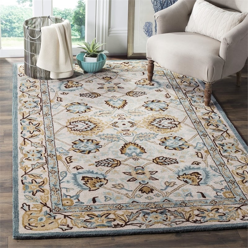 Safavieh Antiquity 5' X 8' Hand Tufted Wool Rug in Beige and Beige