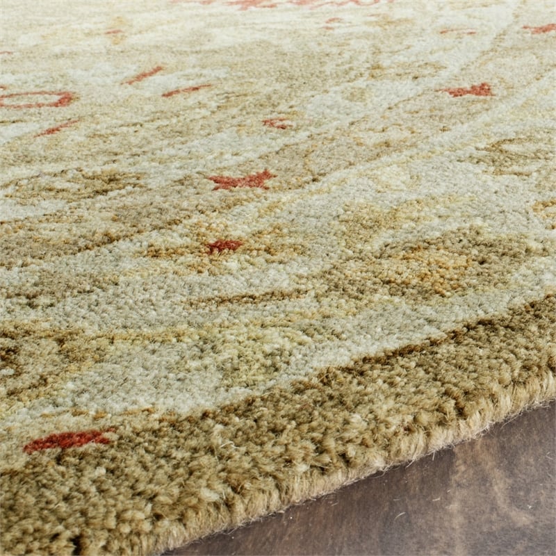 Safavieh Antiquity 10' Round Hand Tufted Wool Rug