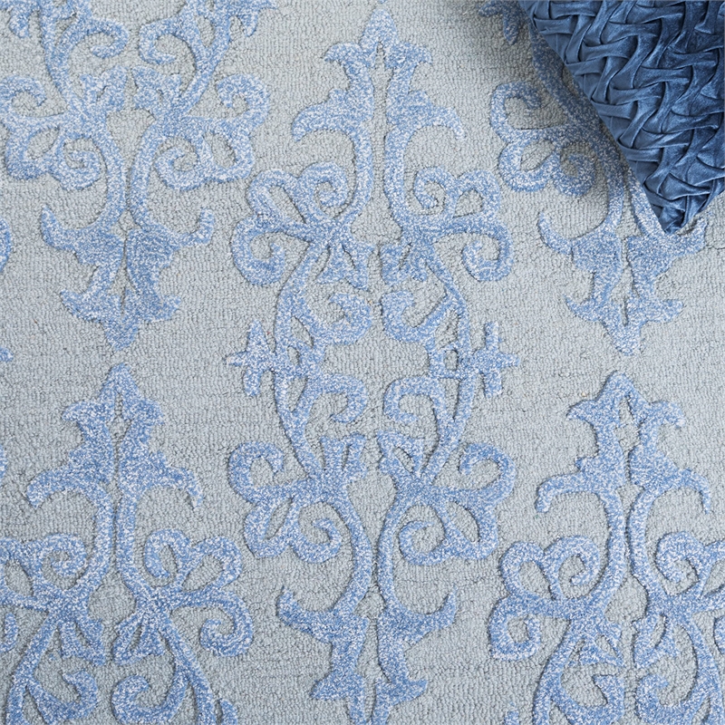Safavieh Bella 8' X 10' Hand Tufted Wool Pile Rug in Blue