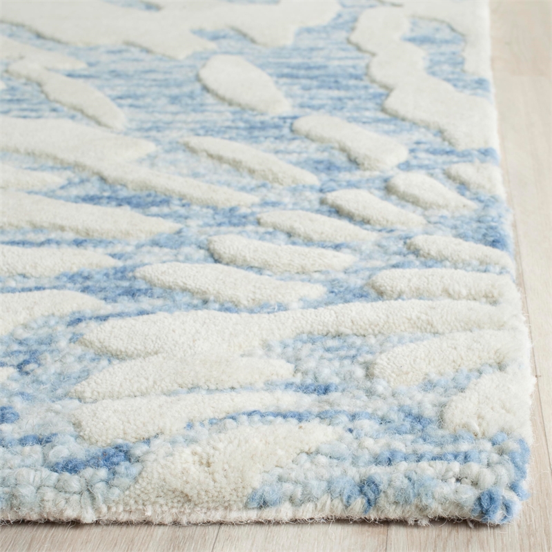 Safavieh Bella 6' X 9' Hand Tufted Wool Rug in Dark Blue and Ivory