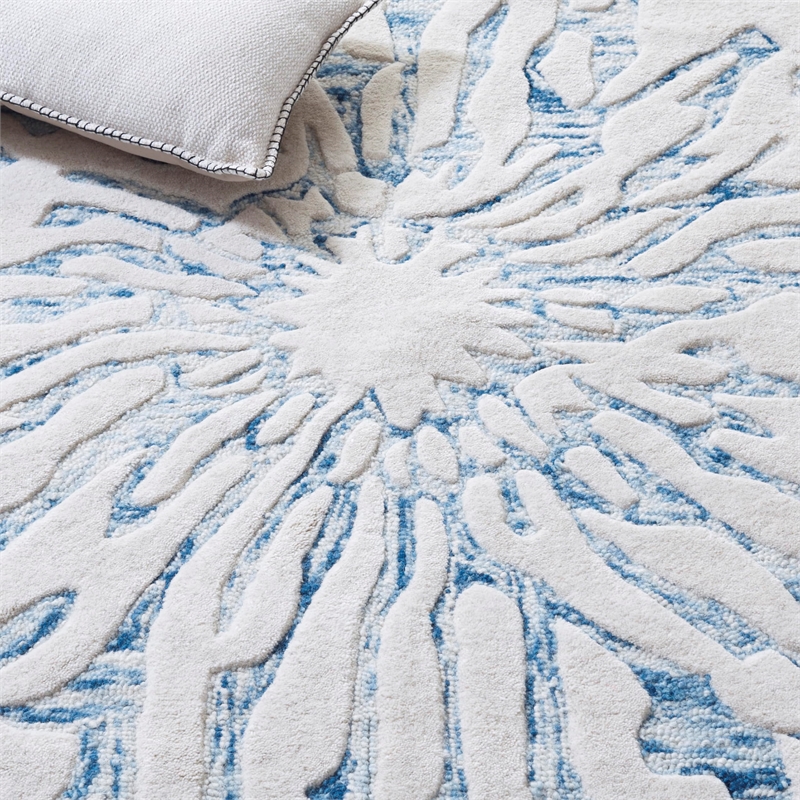 Safavieh Bella 6' X 9' Hand Tufted Wool Rug in Dark Blue and Ivory