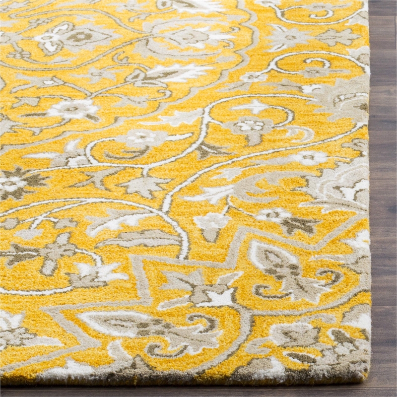 Safavieh Bella 5' Square Hand Tufted Wool Rug in Gold and Taupe
