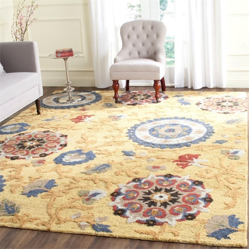 Safavieh Blossom 5' X 8' Hand Hooked Wool Rug in Gold