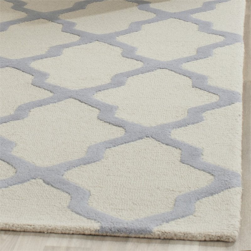 Safavieh Cambridge 4' X 6' Hand Tufted Wool Rug