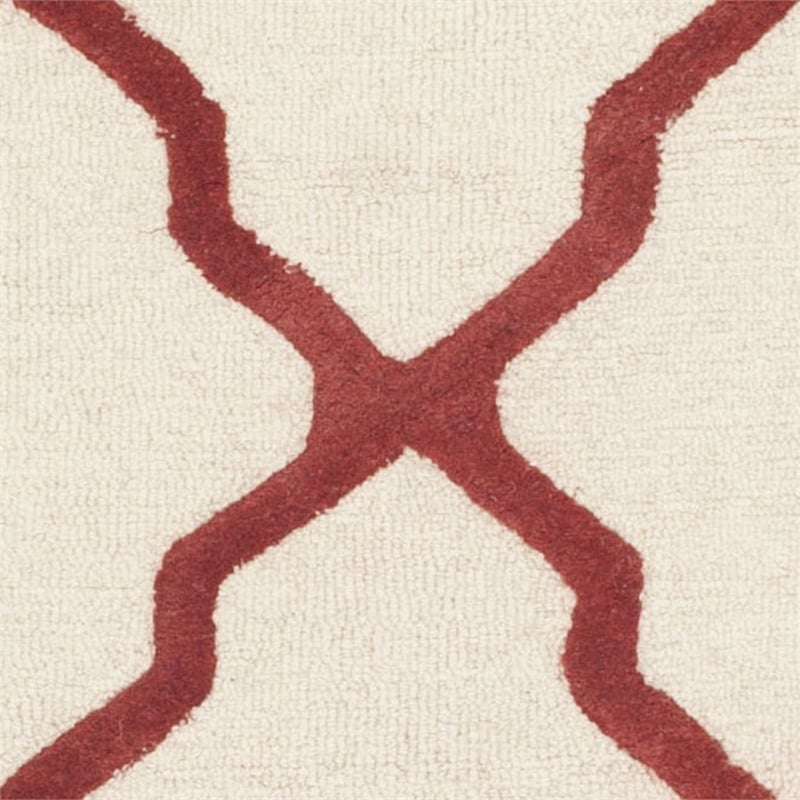Safavieh Cambridge 6' Round Hand Tufted Wool Rug