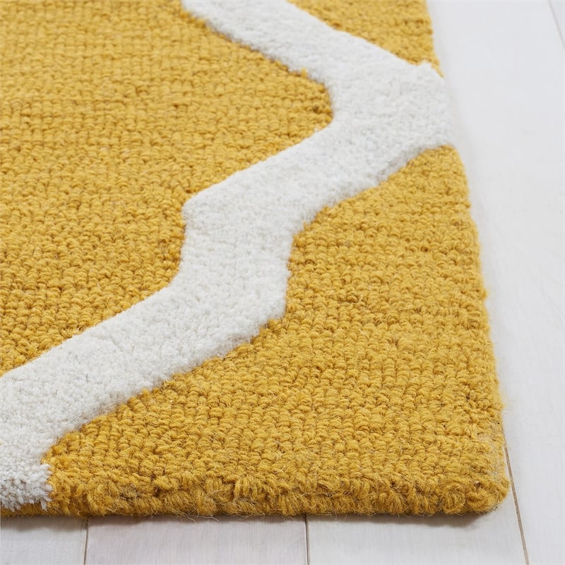 Safavieh Cambridge 8' X 10' Hand Tufted Wool Rug in Gold and Ivory