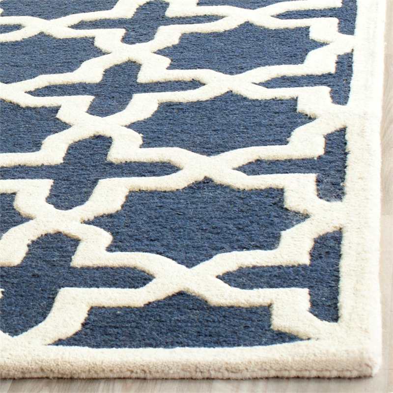 Safavieh Cambridge 8' X 10' Wool Hand Tufted Rug in Navy / Ivory