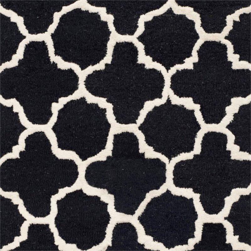 Safavieh Cambridge 6' Round Hand Tufted Wool Rug