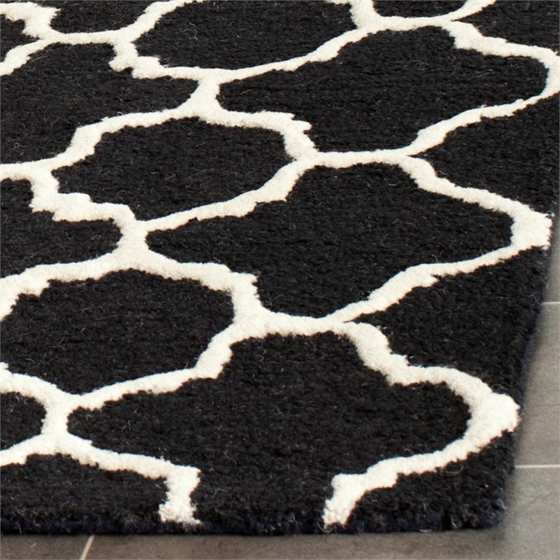 Safavieh Cambridge 6' Round Hand Tufted Wool Rug