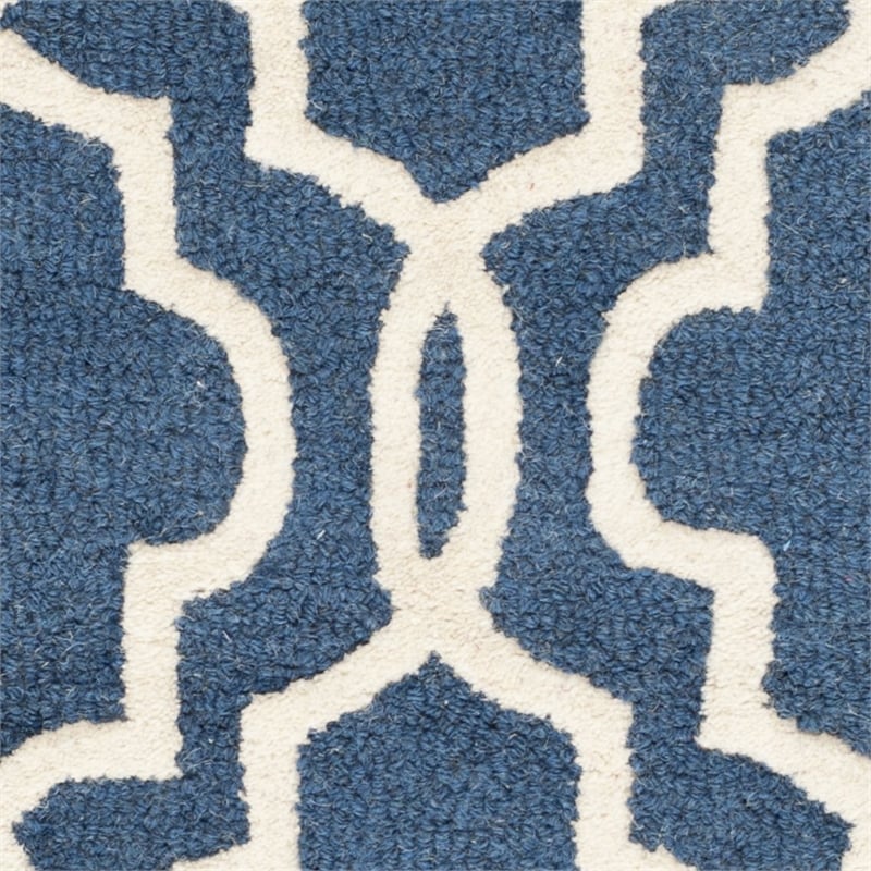 Safavieh Cambridge 3' X 5' Hand Tufted Wool Rug in Navy and Ivory