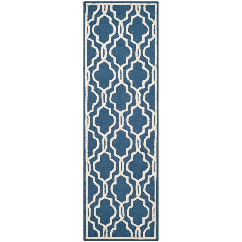 Safavieh Cambridge 6' Round Hand Tufted Wool Rug