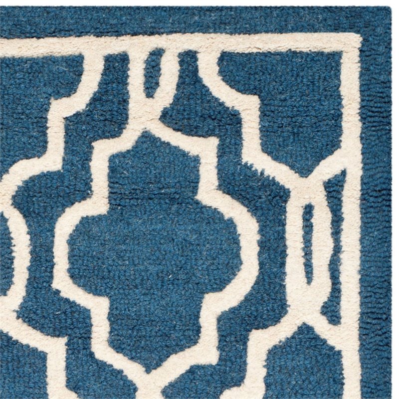 Safavieh Cambridge 6' Round Hand Tufted Wool Rug