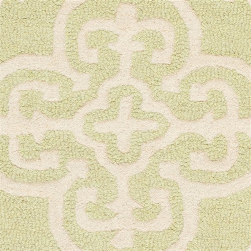Safavieh Cambridge 6' Round Hand Tufted Wool Rug