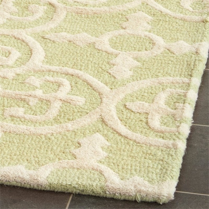 Safavieh Cambridge 6' Round Hand Tufted Wool Rug