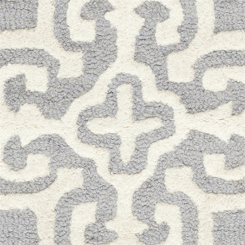 Safavieh Cambridge 2' X 3' Hand Tufted Wool Rug in Silver and Ivory