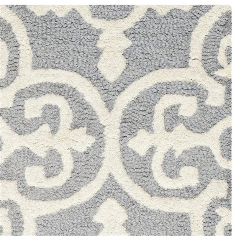 Safavieh Cambridge 3' X 5' Hand Tufted Wool Rug in Silver and Ivory