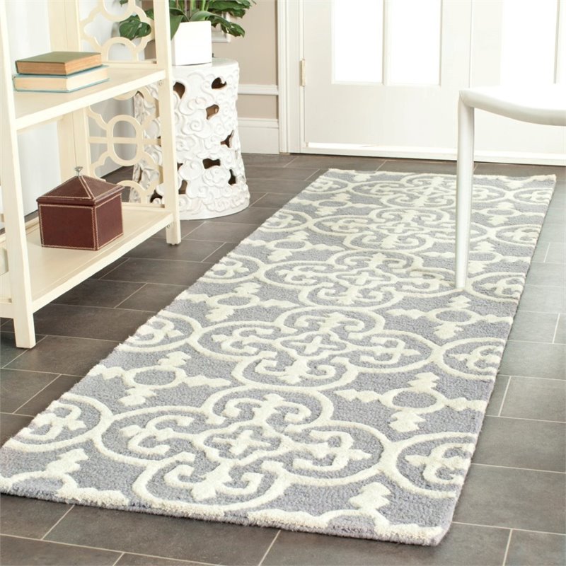 Safavieh Cambridge 6' Round Hand Tufted Wool Rug