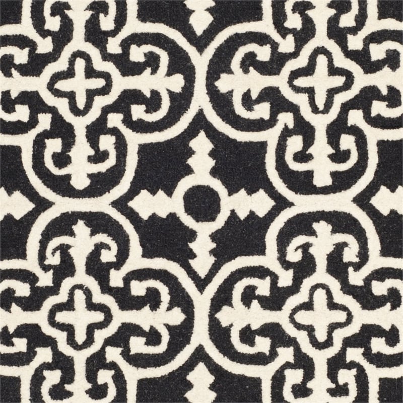 Safavieh Cambridge 8' X 10' Hand Tufted Wool Rug in Black and Ivory